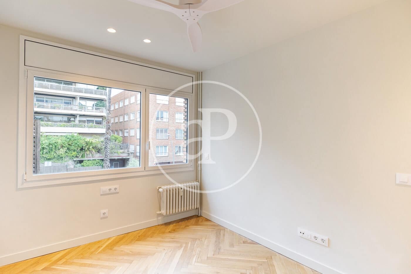 Apartamento de 4 habitaciones en Barcelona ciudad en alquiler con garaje - 3.850 € (Ref: 9818195)