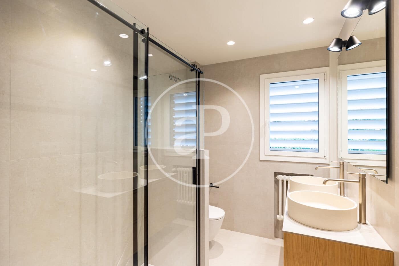 Apartamento de 4 habitaciones en Barcelona ciudad en alquiler con garaje - 3.850 € (Ref: 9818195)