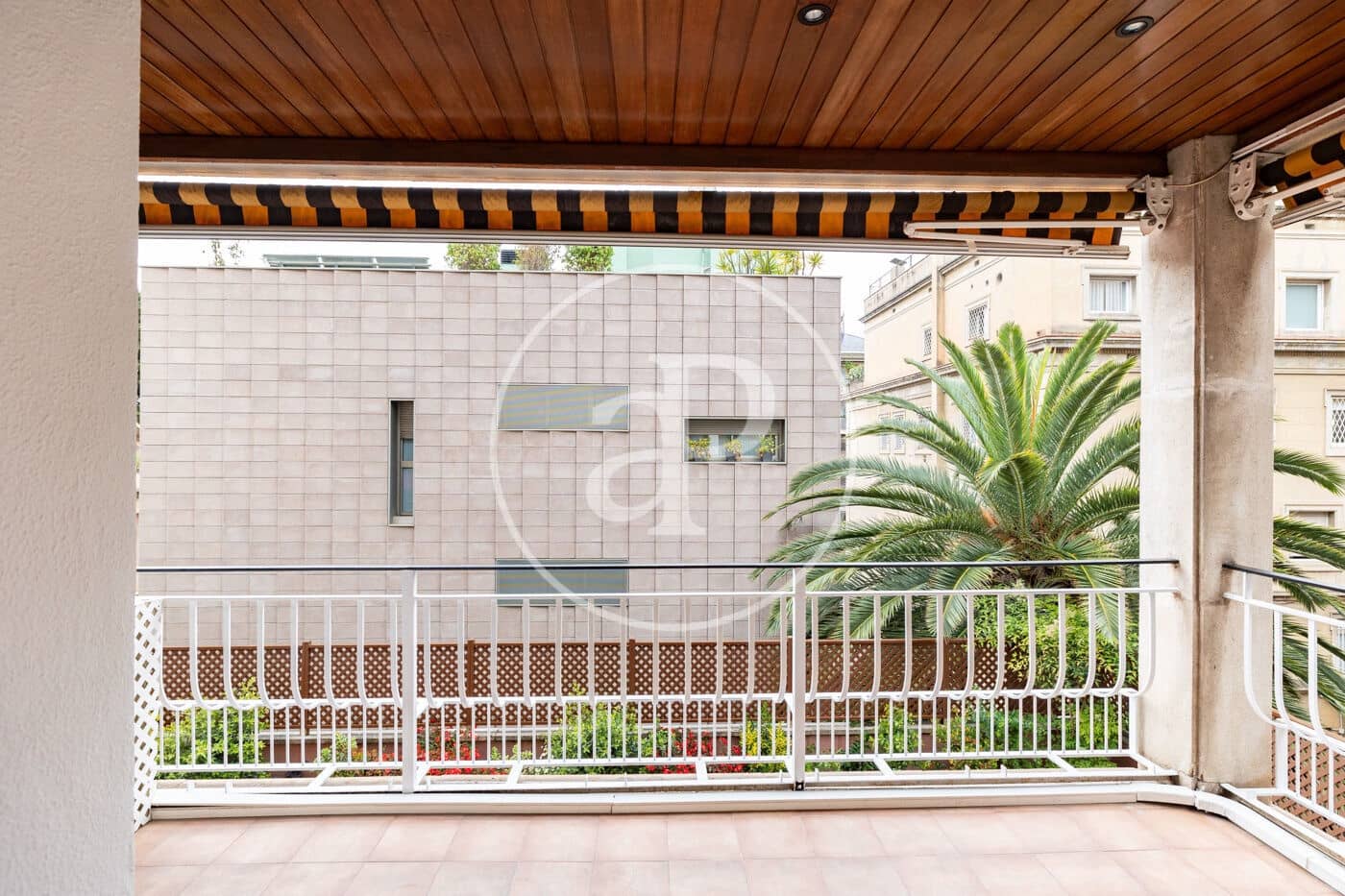 Apartamento de 4 habitaciones en Barcelona ciudad en alquiler con garaje - 3.850 € (Ref: 9818195)