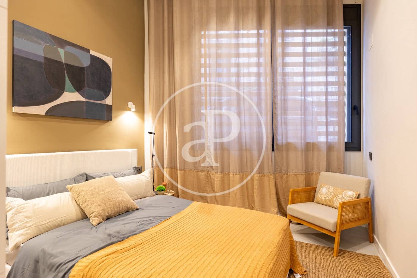 2 bedroom Villa for sale in Barcelona city - € 320,000 (Ref: 9818196)