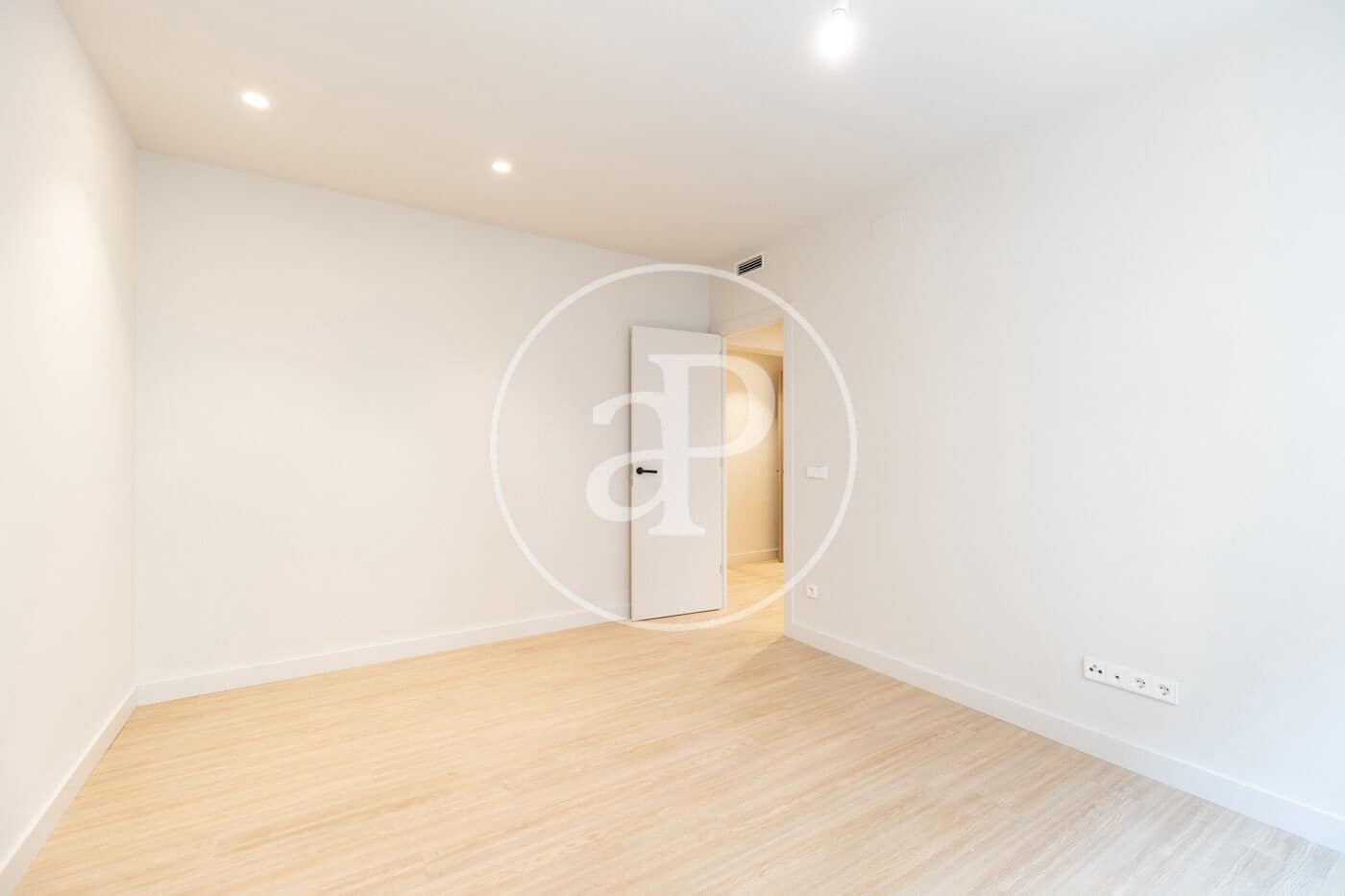 Apartamento de 4 habitaciones en Barcelona ciudad en venta - 1.650.000 € (Ref: 9820489)