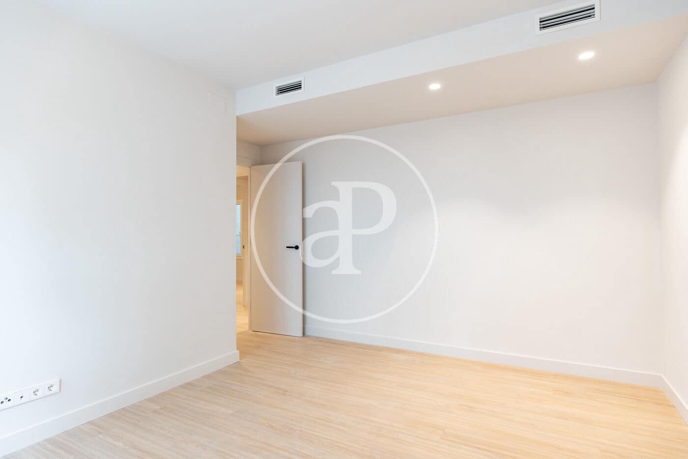 Apartamento de 4 habitaciones en Barcelona ciudad en venta - 1.650.000 € (Ref: 9820489)