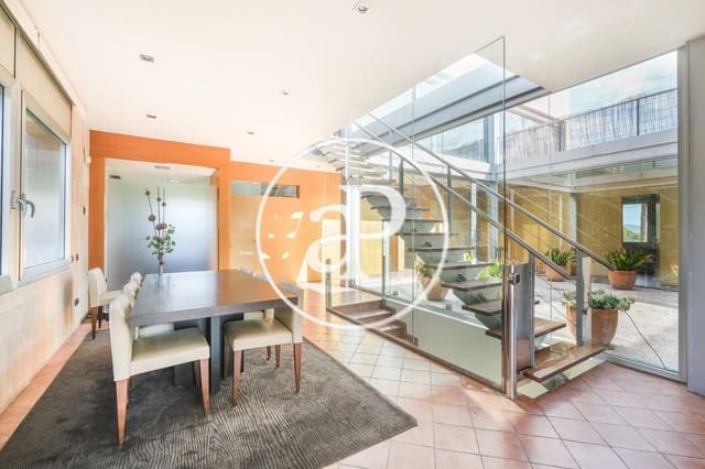 4 slaapkamer Villa te huur in Bellaterra, Cerdanyola del Vallès met zwembad garage - € 4.200 (Ref: 9822906)