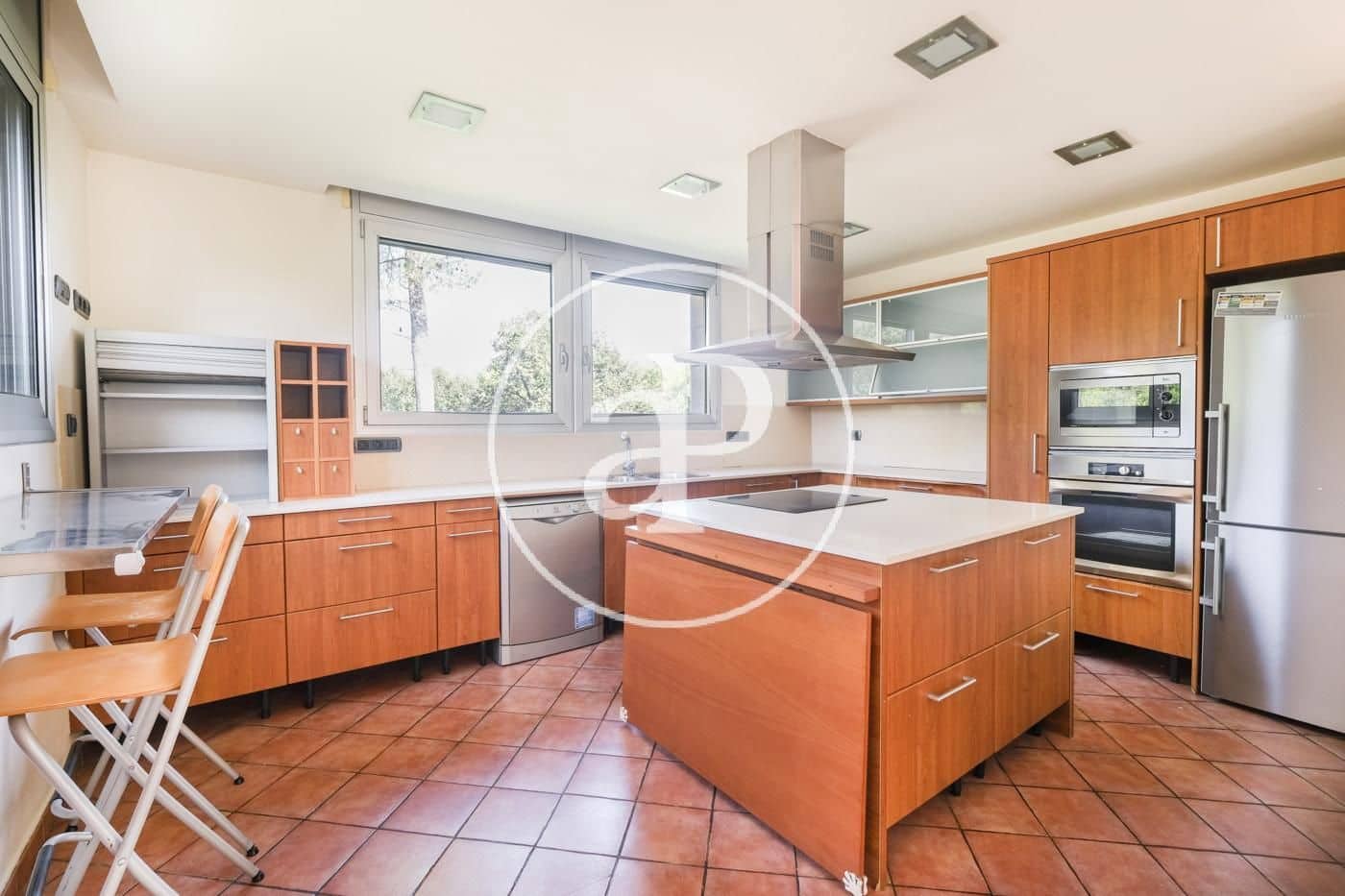 4 bedroom Villa for rent in Cerdanyola del Valles with pool garage - € 4,200 (Ref: 9822907)