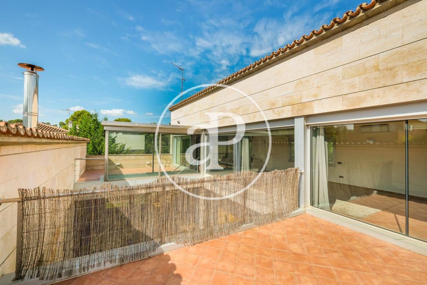4 bedroom Villa for rent in Cerdanyola del Valles with pool garage - € 4,200 (Ref: 9822907)