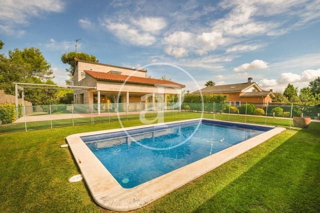4 bedroom Villa for rent in Bellaterra, Cerdanyola del Vallès with pool garage - € 4,200 (Ref: 9822907)
