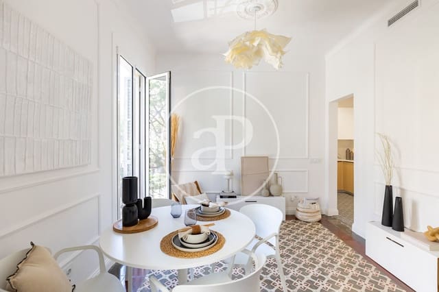 3 bedroom Apartment for sale in La Sagrada Família, Barcelona city - € 629,999 (Ref: 9822908)