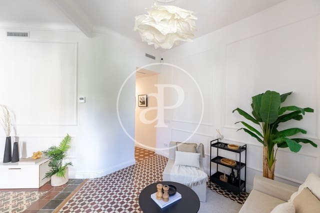 3 bedroom Apartment for sale in La Sagrada Família, Barcelona city - € 629,999 (Ref: 9822908)