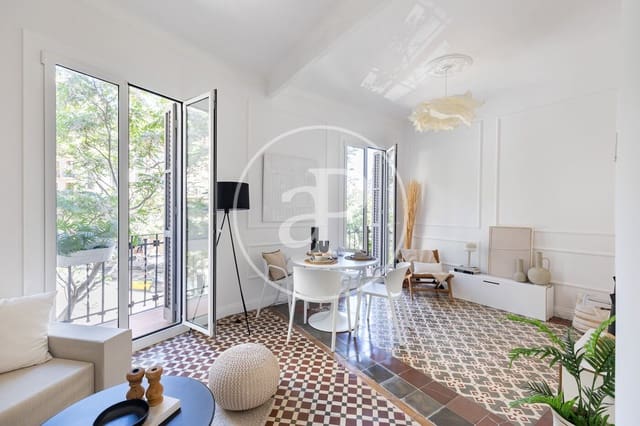 3 bedroom Apartment for sale in La Sagrada Família, Barcelona city - € 629,999 (Ref: 9822908)