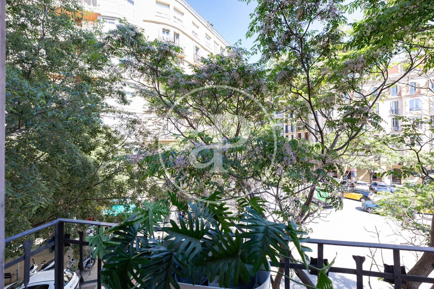 3 soveværelse Lejlighed til salg i Barcelona by - € 629.999 (Ref: 9822908)