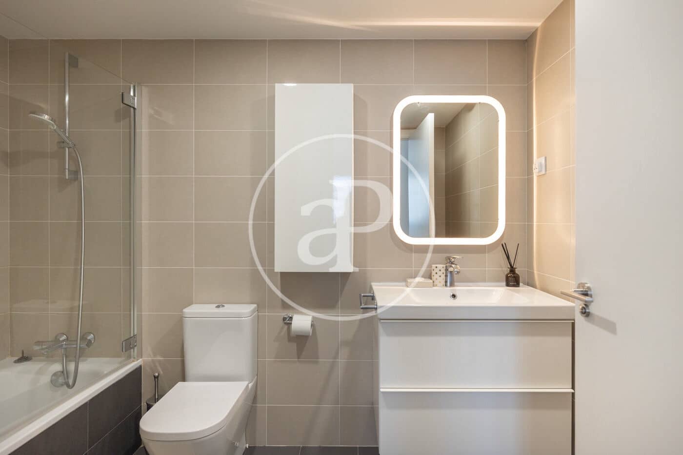 3 slaapkamer Appartement te koop in Sant Just Desvern met zwembad - € 690.000 (Ref: 9822909)