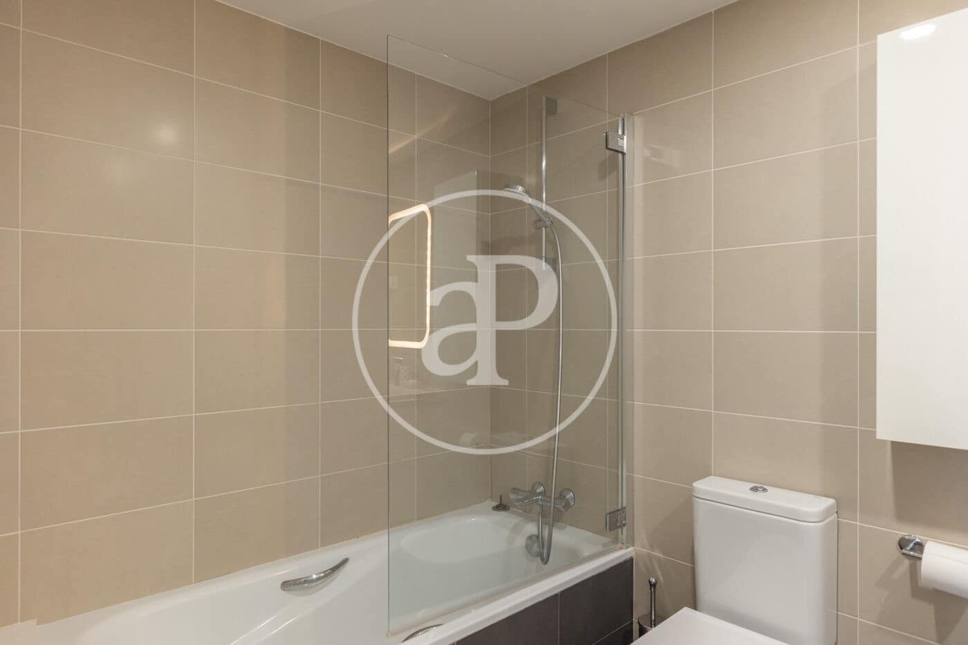 3 slaapkamer Appartement te koop in Sant Just Desvern met zwembad - € 690.000 (Ref: 9822909)