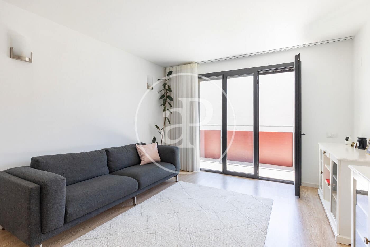 3 slaapkamer Appartement te koop in Sant Just Desvern met zwembad - € 690.000 (Ref: 9822909)
