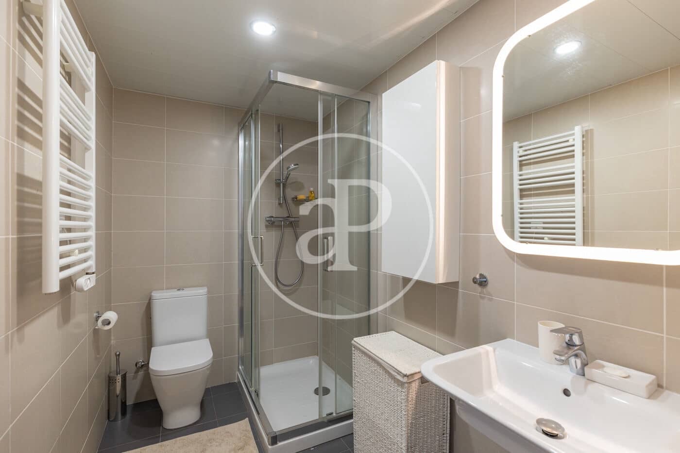 3 slaapkamer Appartement te koop in Sant Just Desvern met zwembad - € 690.000 (Ref: 9822909)