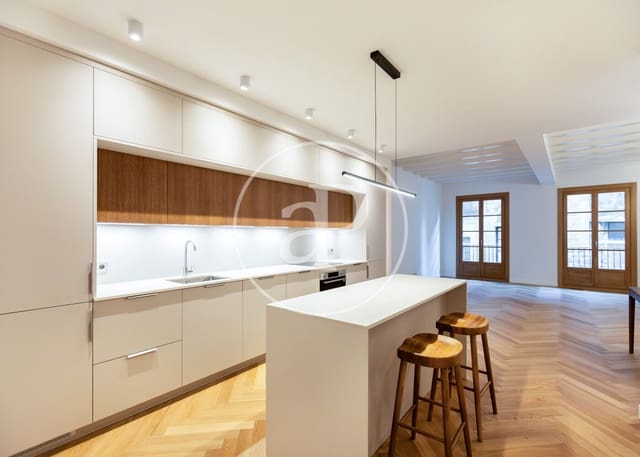 3 slaapkamer Appartement te koop in El Barri Gòtic, Barcelona stad - € 730.000 (Ref: 9825238)