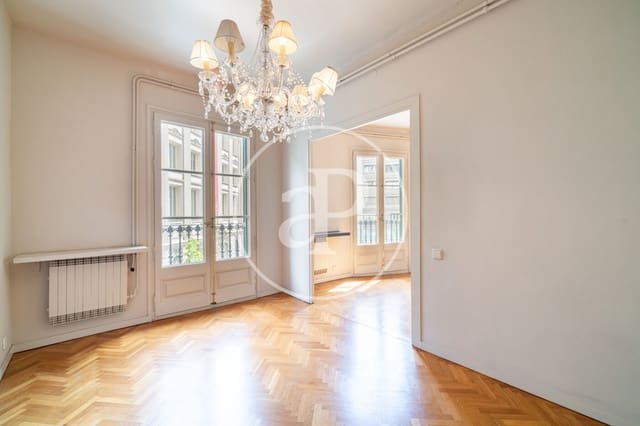 3 sypialnia Apartament na sprzedaż w La Dreta de L'Eixample, Miasto Barcelona - 700 000 € (Ref: 9825239)