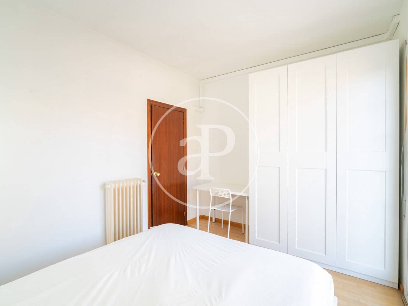 3 bedroom Penthouse for rent in Barcelona city - € 2,300 (Ref: 9825240)