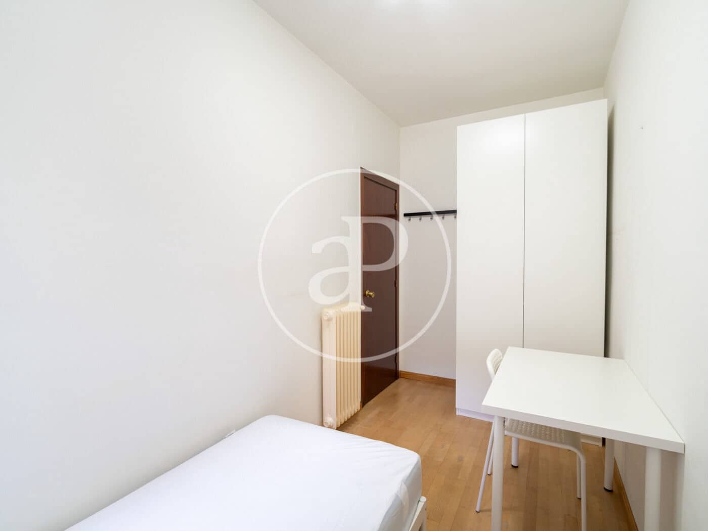 3 bedroom Penthouse for rent in Barcelona city - € 2,300 (Ref: 9825240)