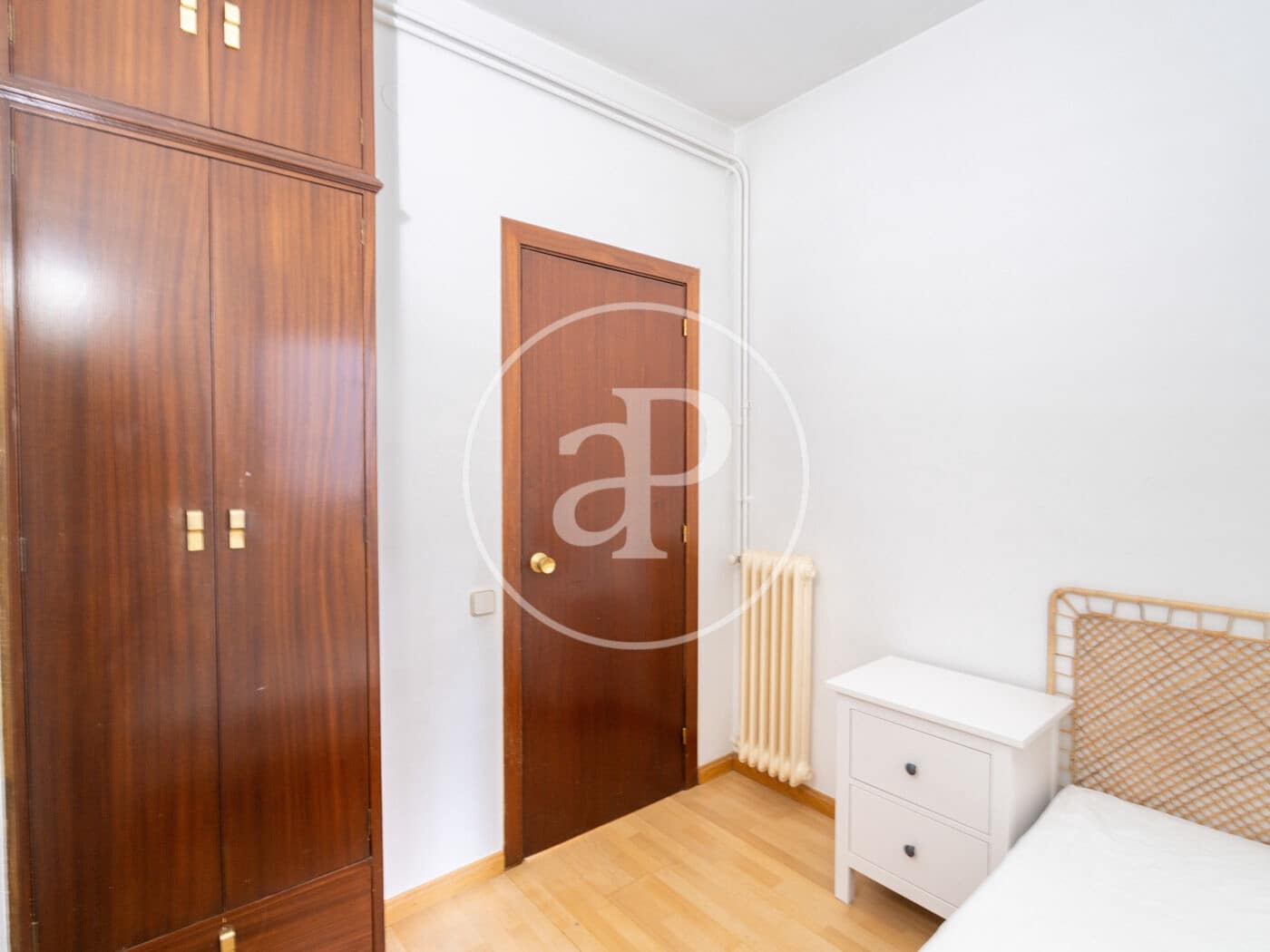 3 bedroom Penthouse for rent in Barcelona city - € 2,300 (Ref: 9825240)