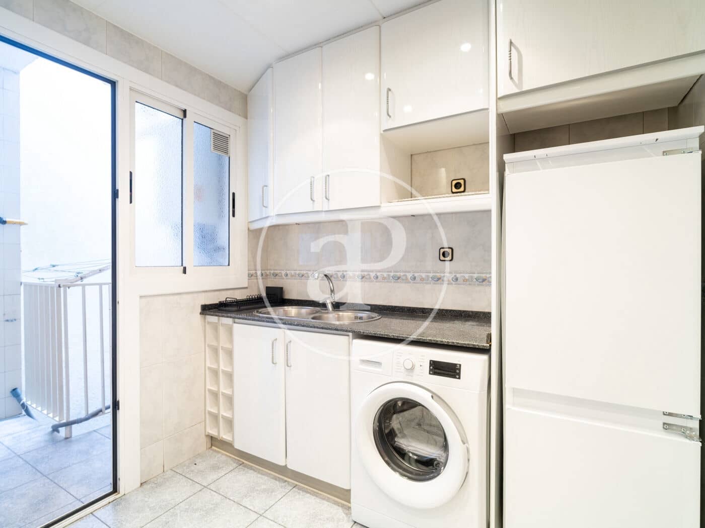 3 bedroom Penthouse for rent in Barcelona city - € 2,300 (Ref: 9825240)
