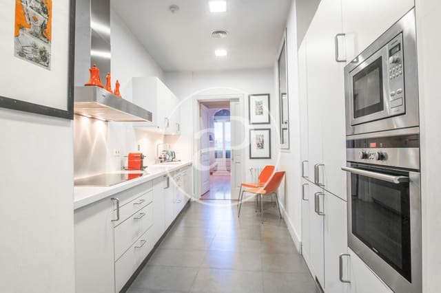 4 bedroom Apartment for rent in La Dreta de L'Eixample, Barcelona city - € 7,600 (Ref: 9831342)