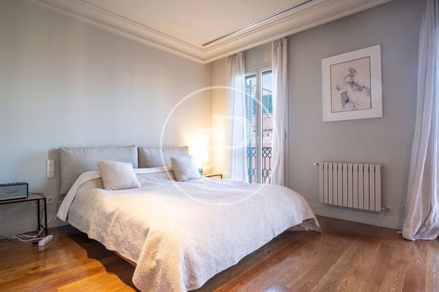 4 bedroom Apartment for rent in La Dreta de L'Eixample, Barcelona city - € 7,600 (Ref: 9831342)