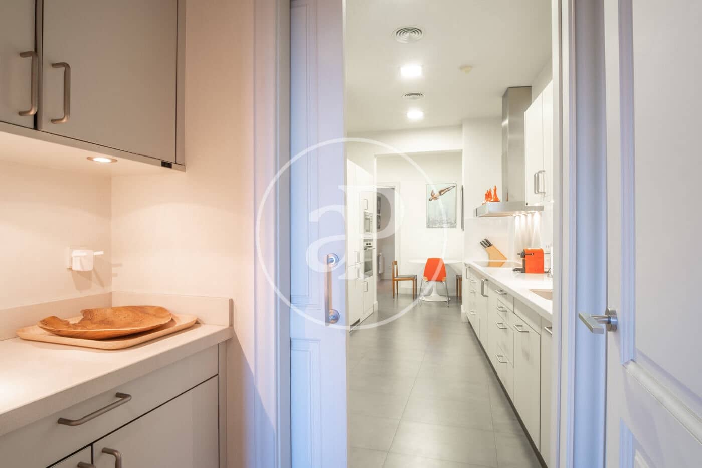 4 bedroom Apartment for rent in Barcelona city - € 7,600 (Ref: 9831342)