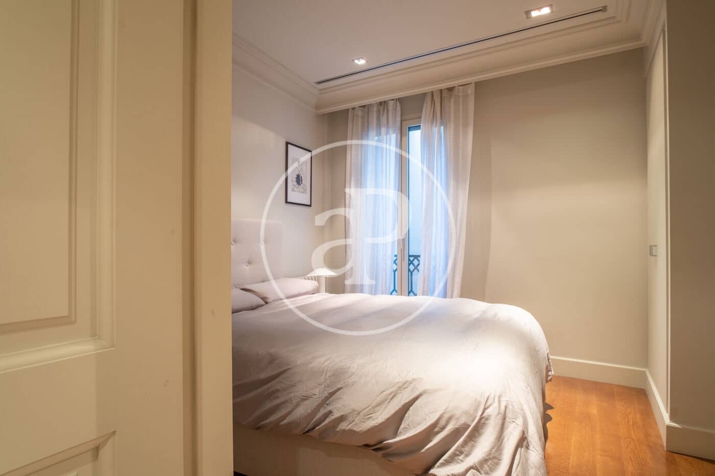 4 bedroom Apartment for rent in Barcelona city - € 7,600 (Ref: 9831342)