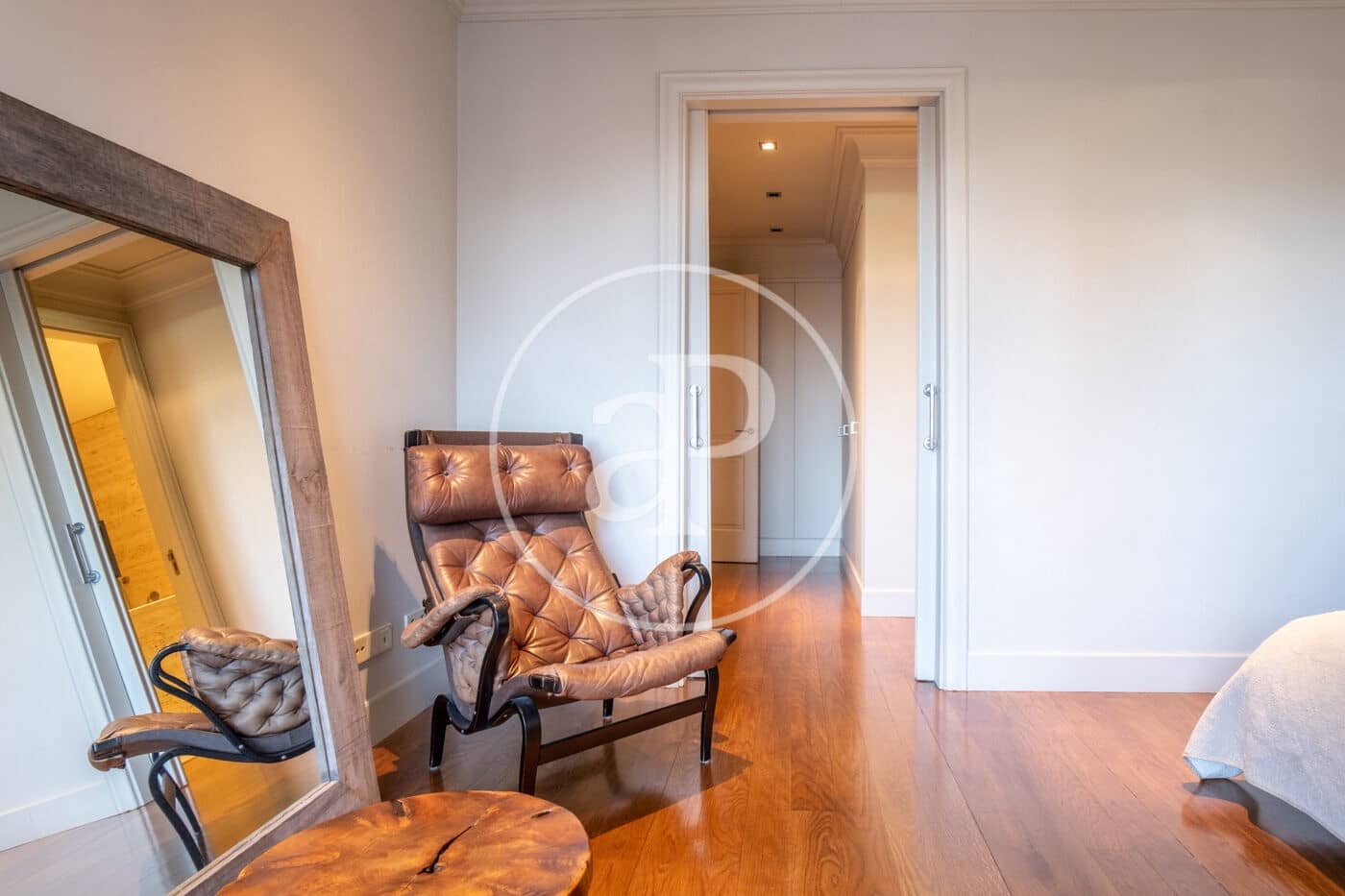4 bedroom Apartment for rent in Barcelona city - € 7,600 (Ref: 9831342)