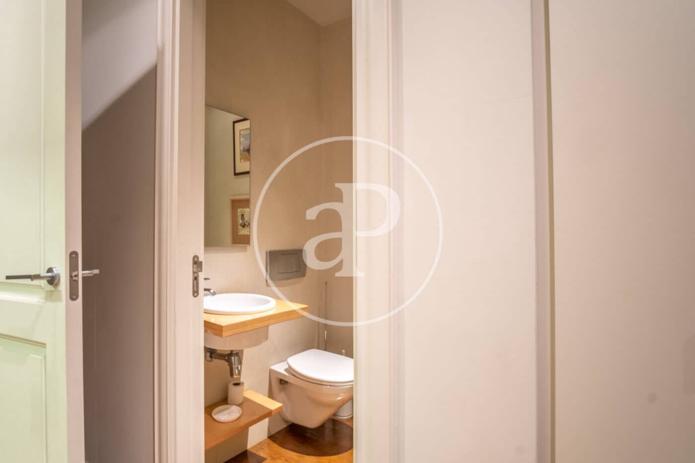 4 bedroom Apartment for rent in Barcelona city - € 7,600 (Ref: 9831342)