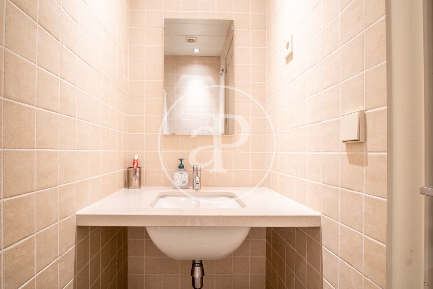 4 bedroom Apartment for rent in Barcelona city - € 7,600 (Ref: 9831342)