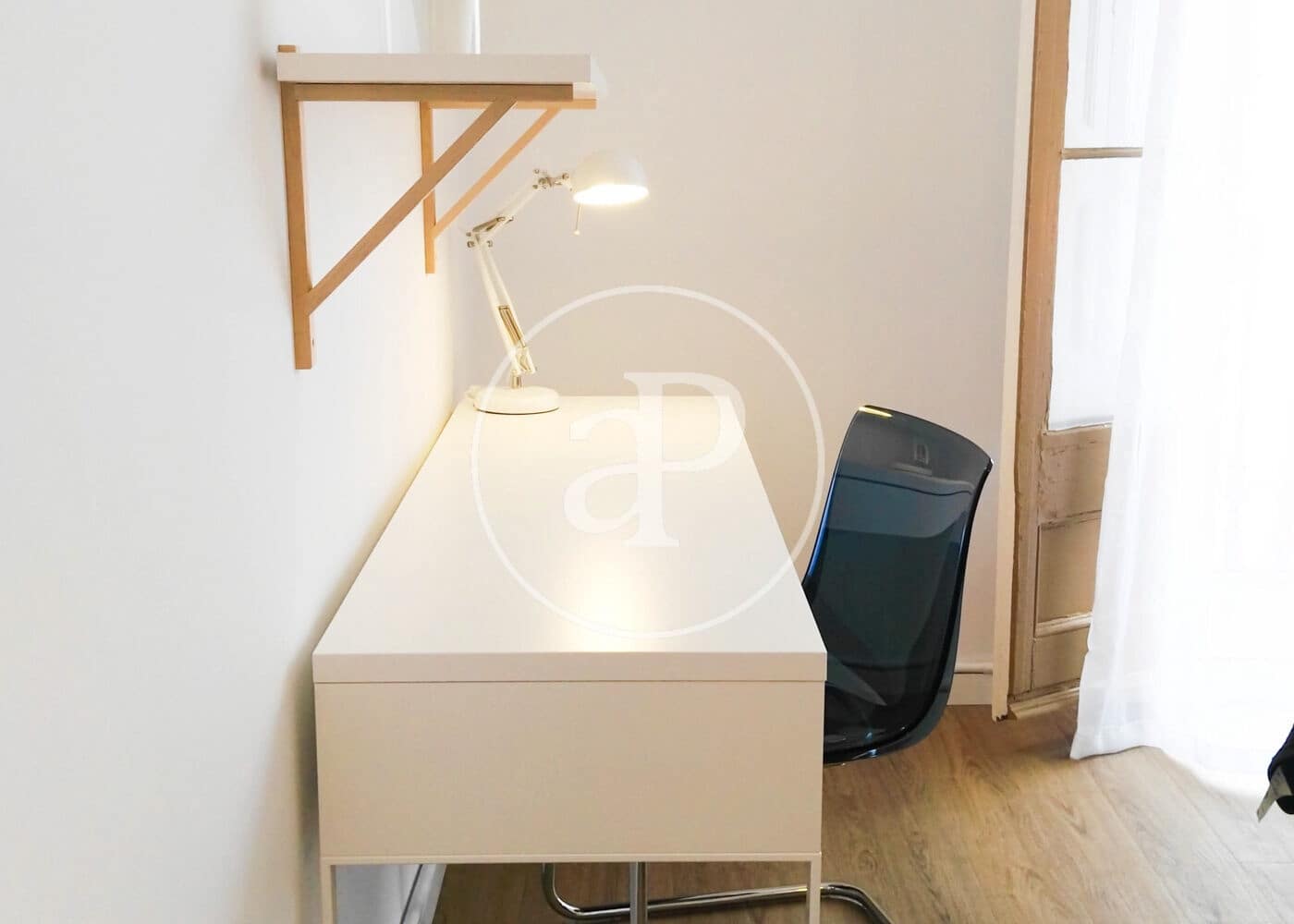 Apartamento de 2 habitaciones en Barcelona ciudad en venta - 235.000 € (Ref: 9833637)