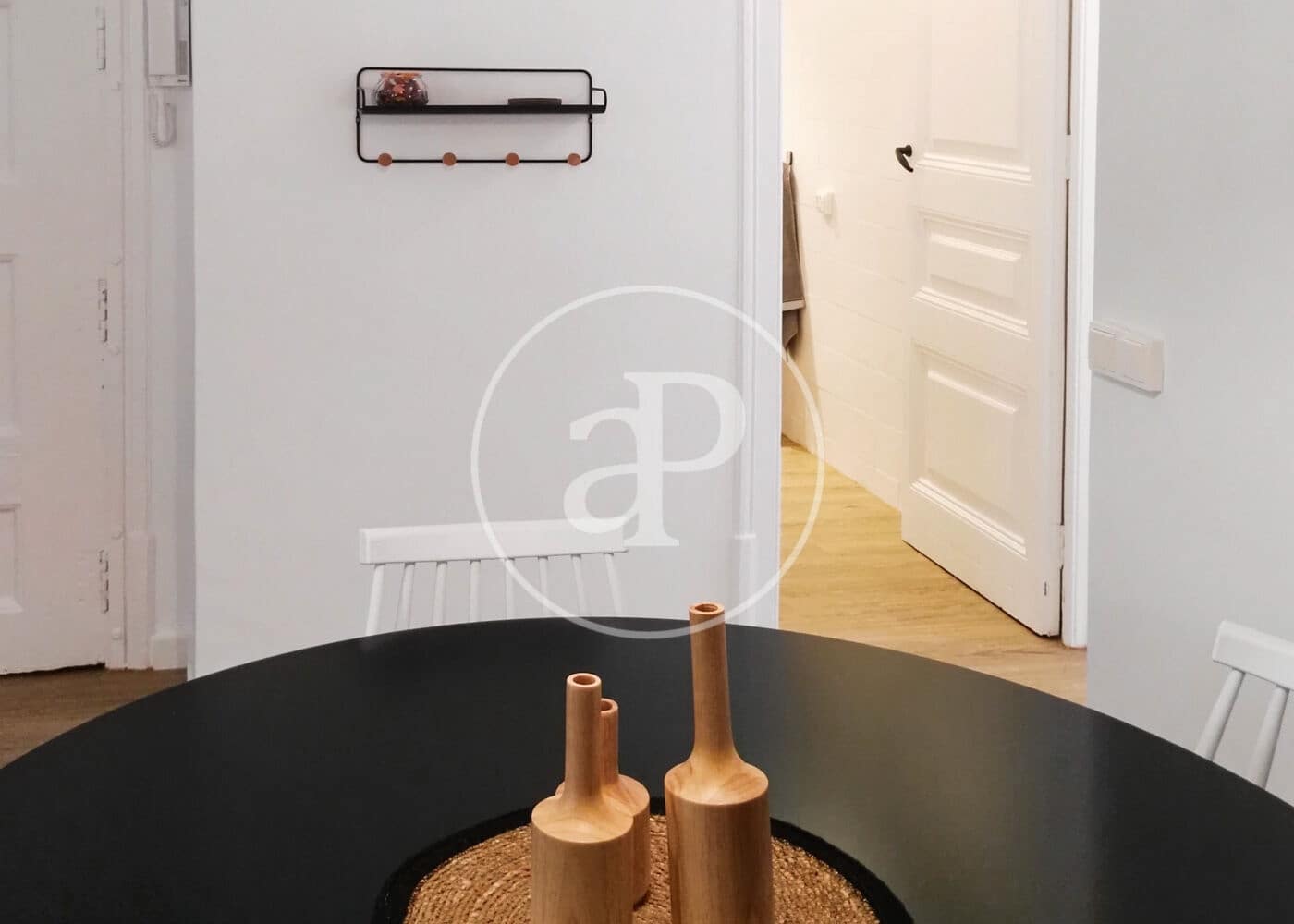 Apartamento de 2 habitaciones en Barcelona ciudad en venta - 235.000 € (Ref: 9833637)