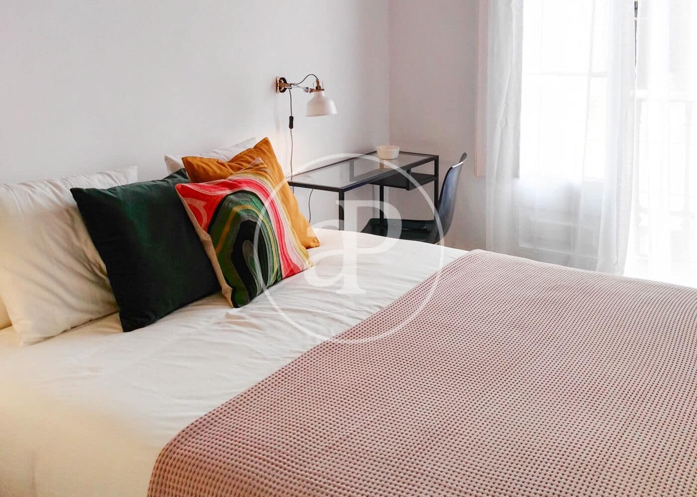 Apartamento de 2 habitaciones en Barcelona ciudad en venta - 235.000 € (Ref: 9833637)