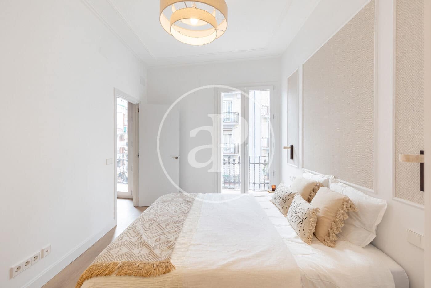 3 bedroom Apartment for sale in Barcelona city - € 740,000 (Ref: 9833638)