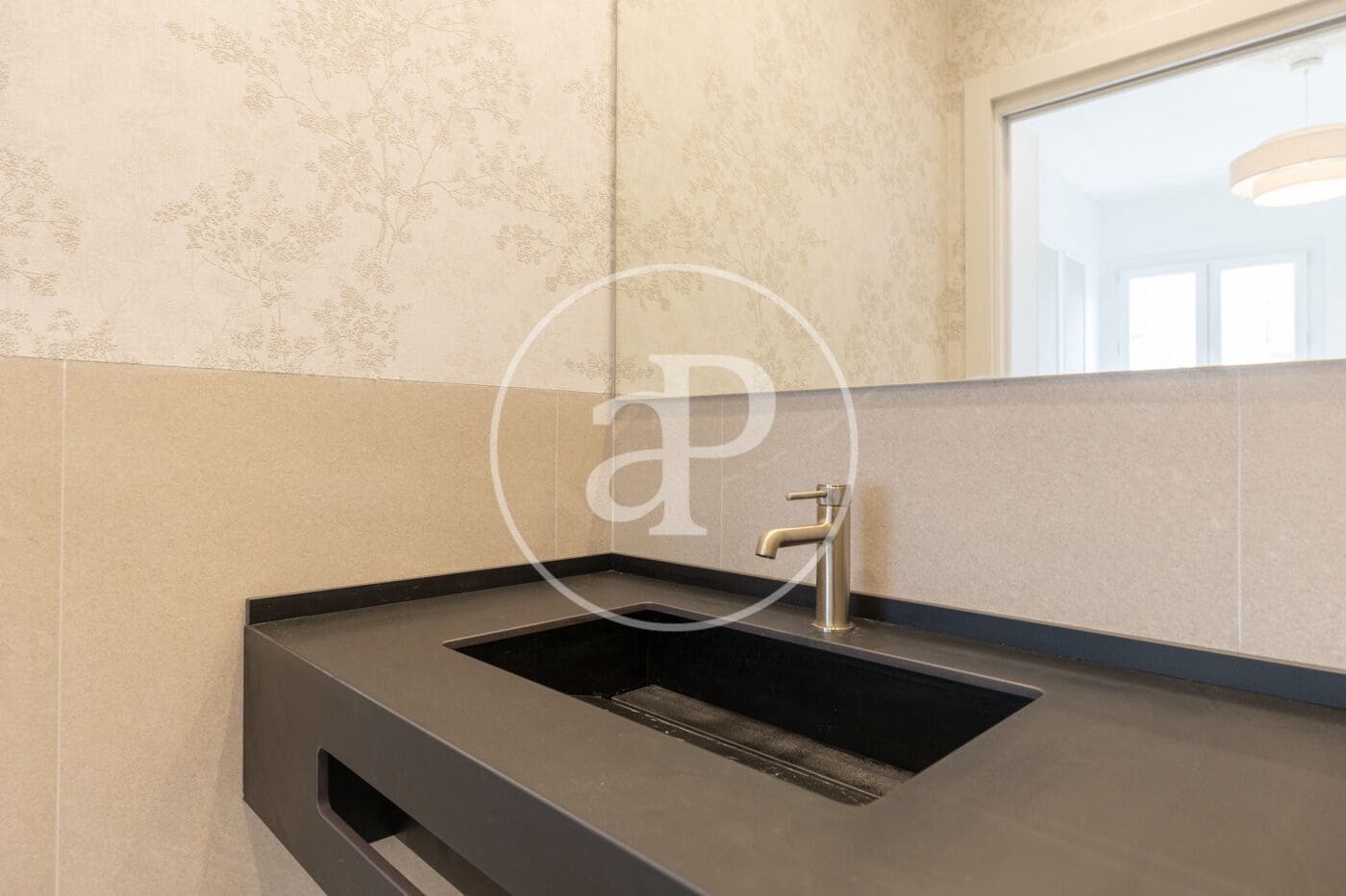 3 bedroom Apartment for sale in Barcelona city - € 740,000 (Ref: 9833638)
