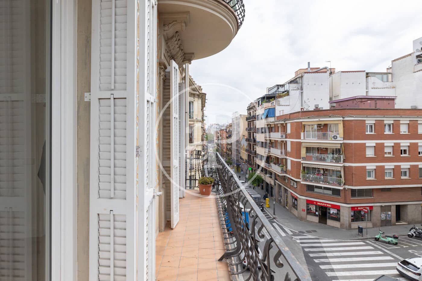 3 bedroom Apartment for sale in Barcelona city - € 740,000 (Ref: 9833638)