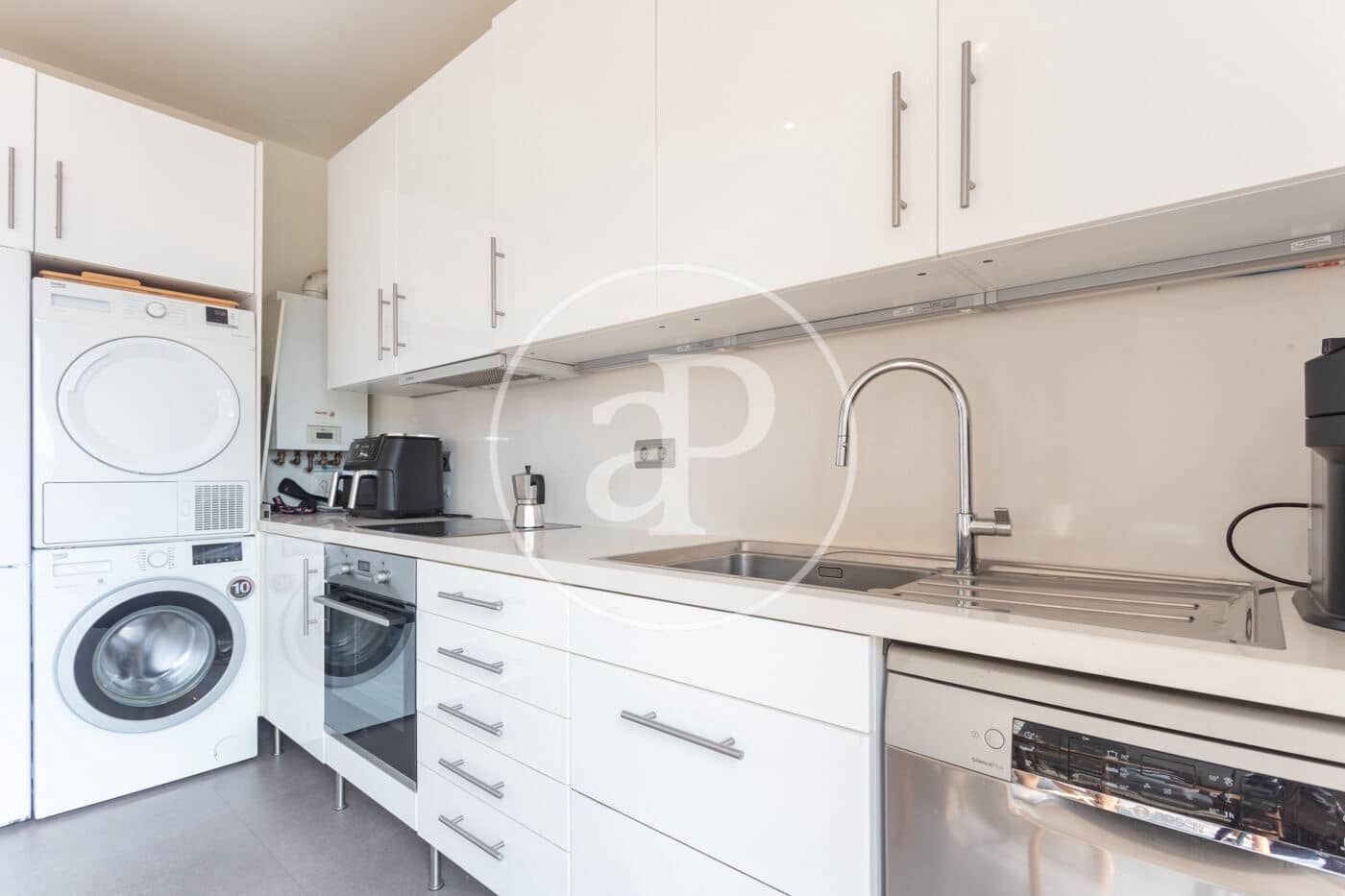 Appartement de 1 chambre à louer à Barcelone ville - 1 325 € (Ref: 9833639)