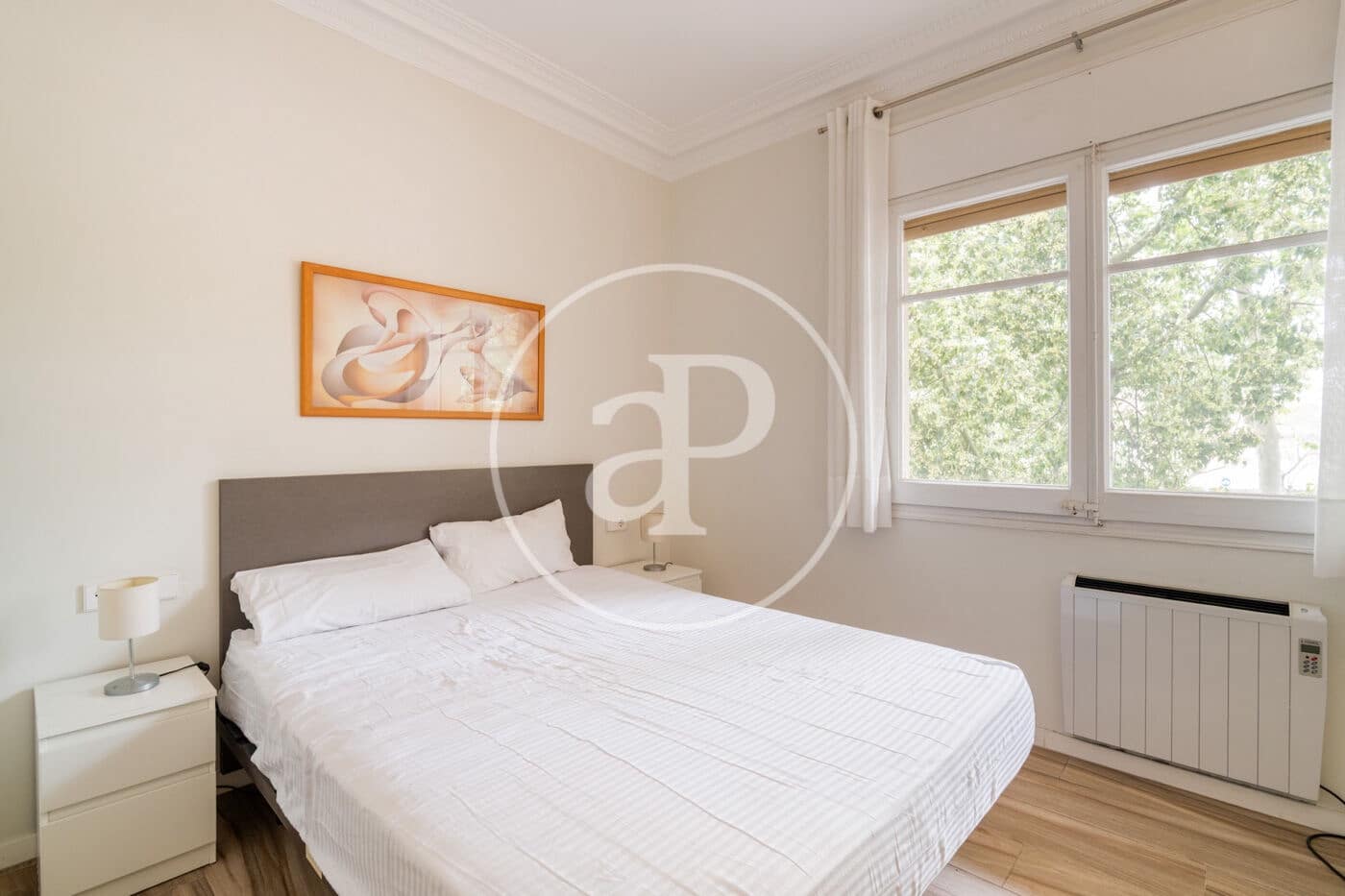 3 bedroom Apartment for sale in Barcelona city - € 375,000 (Ref: 9833642)