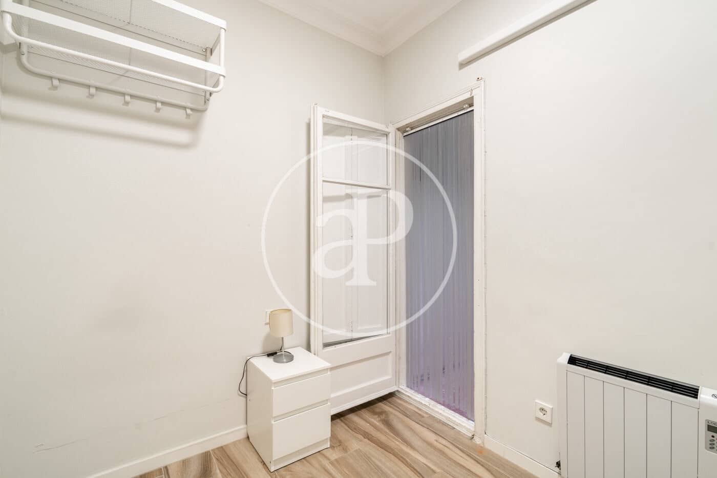 3 bedroom Apartment for sale in Barcelona city - € 375,000 (Ref: 9833642)