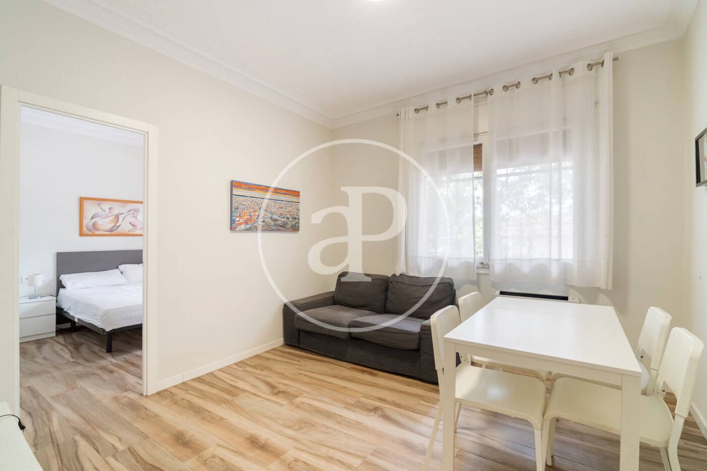 3 bedroom Apartment for sale in Barcelona city - € 375,000 (Ref: 9833642)