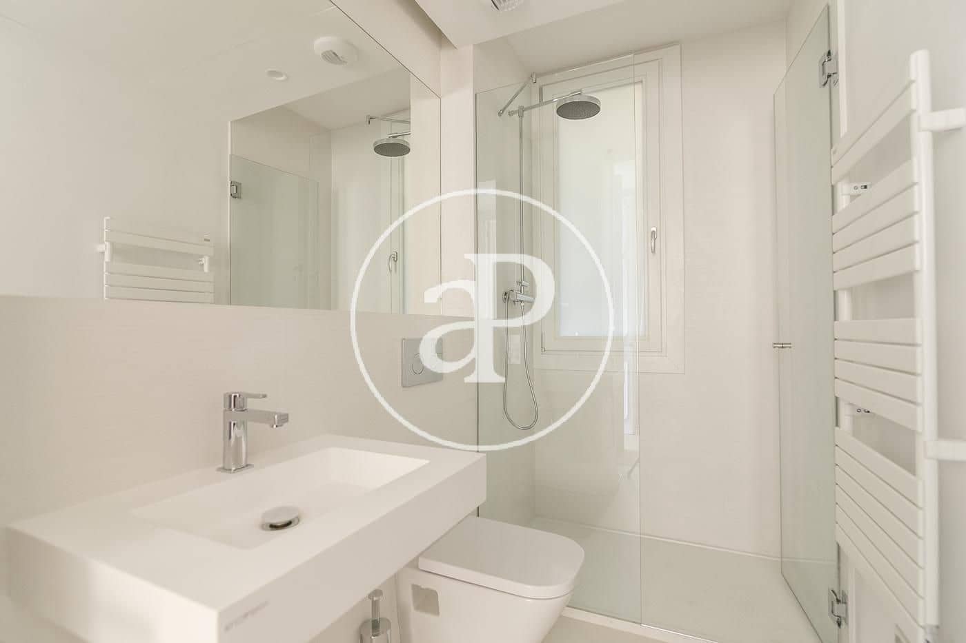 2 bedroom Apartment for rent in Barcelona city - € 2,900 (Ref: 9833643)