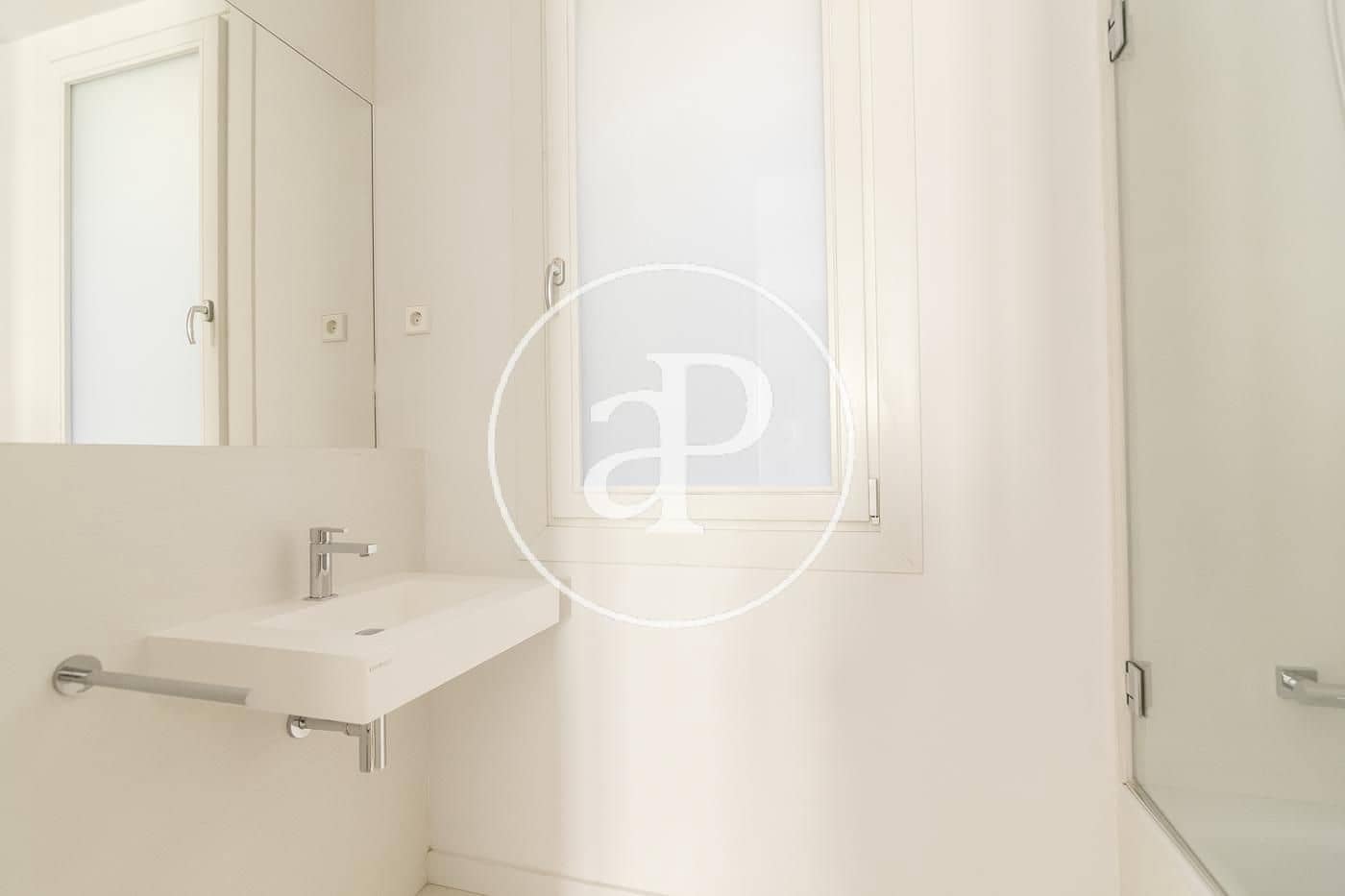 2 bedroom Apartment for rent in Barcelona city - € 2,900 (Ref: 9833643)