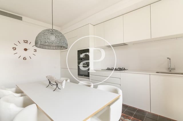 2 slaapkamer Appartement te huur in El Raval, Barcelona stad - € 2.900 (Ref: 9833643)