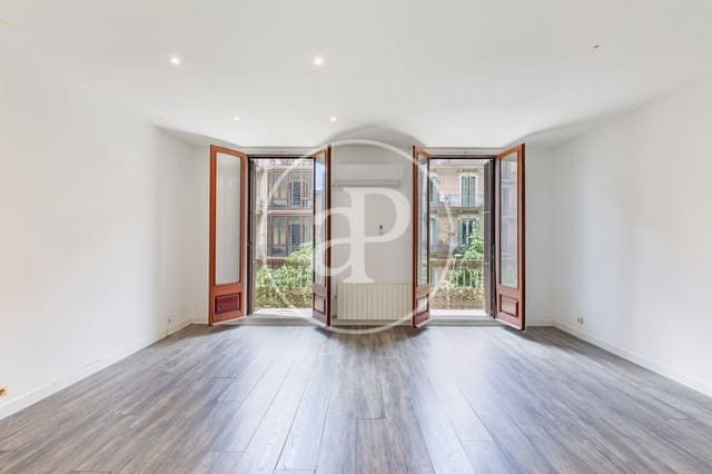 3 bedroom Apartment for sale in La Dreta de L'Eixample, Barcelona city - € 719,000 (Ref: 9836655)