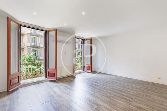 3 bedroom Apartment for sale in La Dreta de L'Eixample, Barcelona city - € 719,000 (Ref: 9836655)
