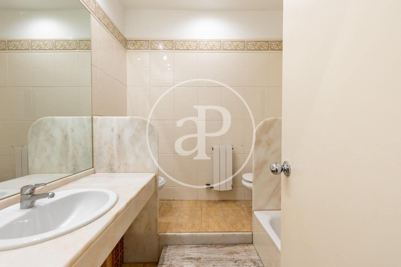 3 bedroom Apartment for sale in Barcelona city - € 719,000 (Ref: 9836655)