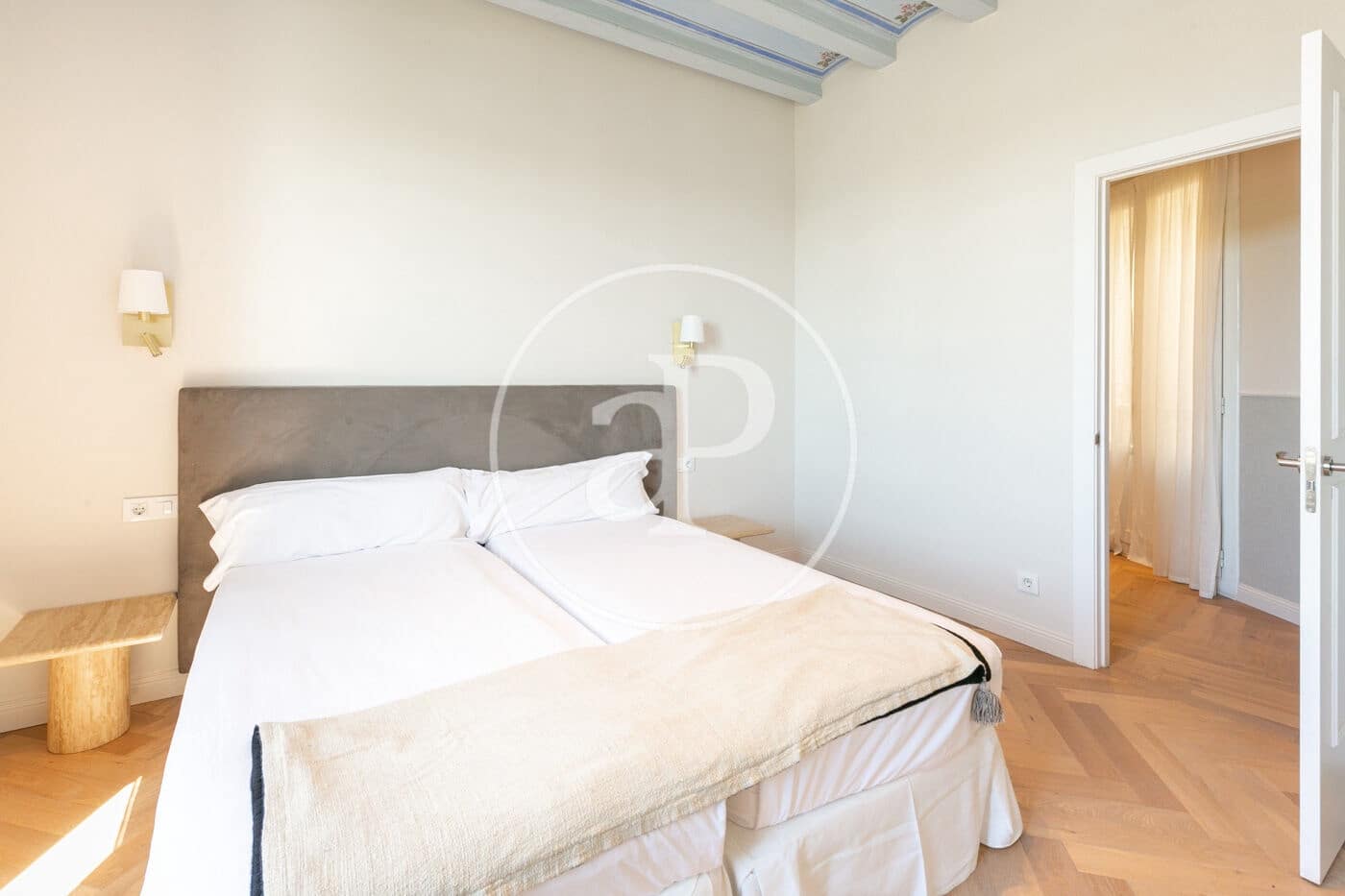 2 bedroom Apartment for sale in Barcelona city with pool - € 850,000 (Ref: 9836657)