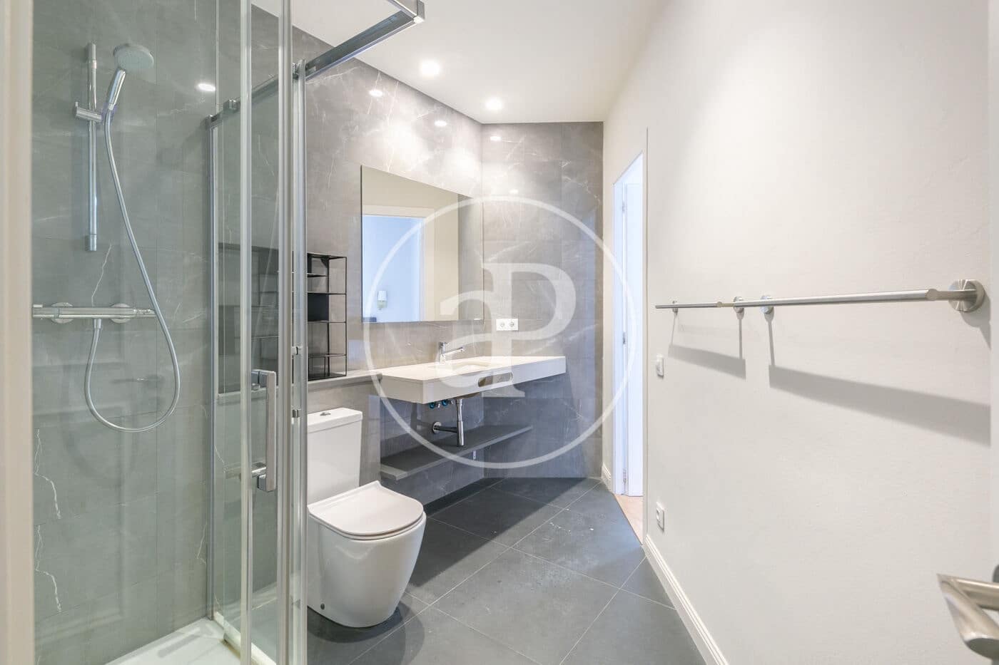 2 bedroom Apartment for sale in Barcelona city with pool - € 850,000 (Ref: 9836657)