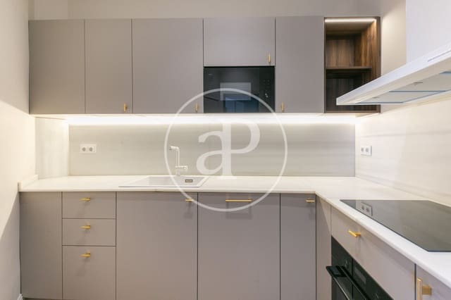 2 bedroom Apartment for sale in La Barceloneta, Barcelona city with pool - € 850,000 (Ref: 9836657)